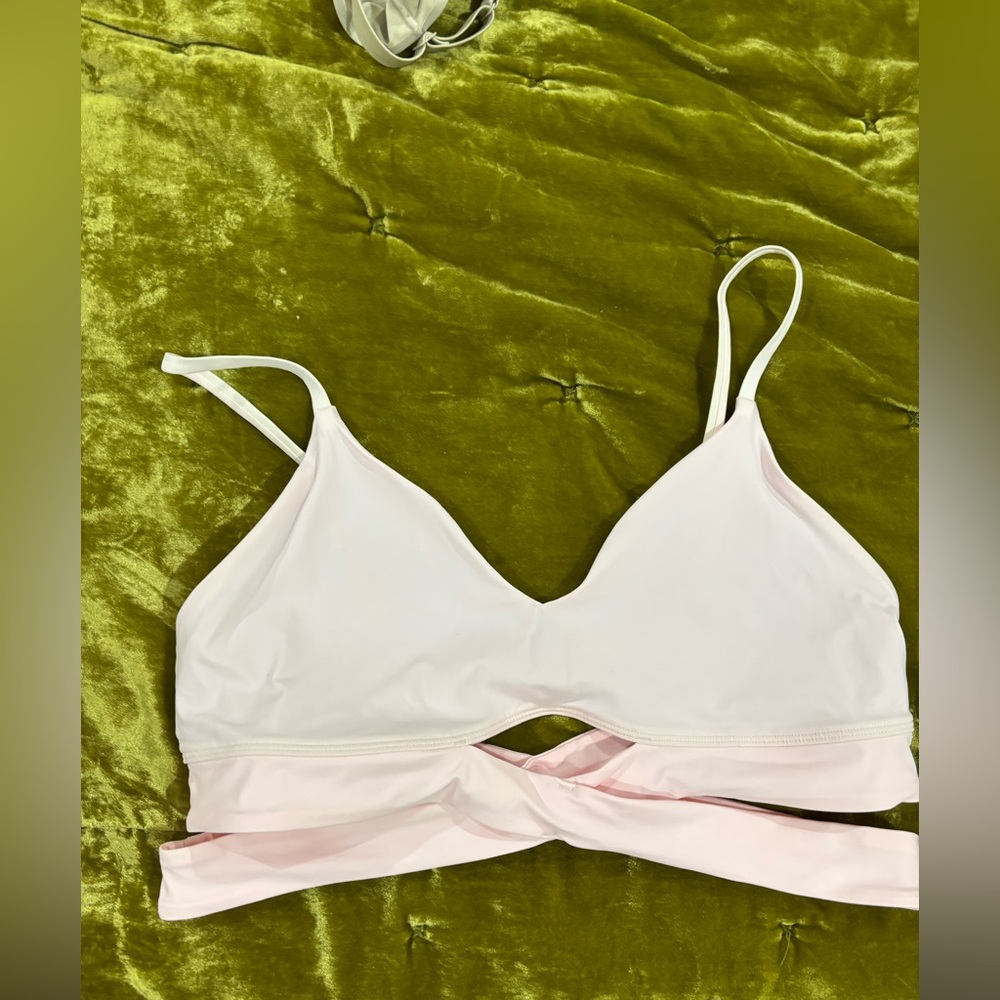 Lululemon Still Now Bra